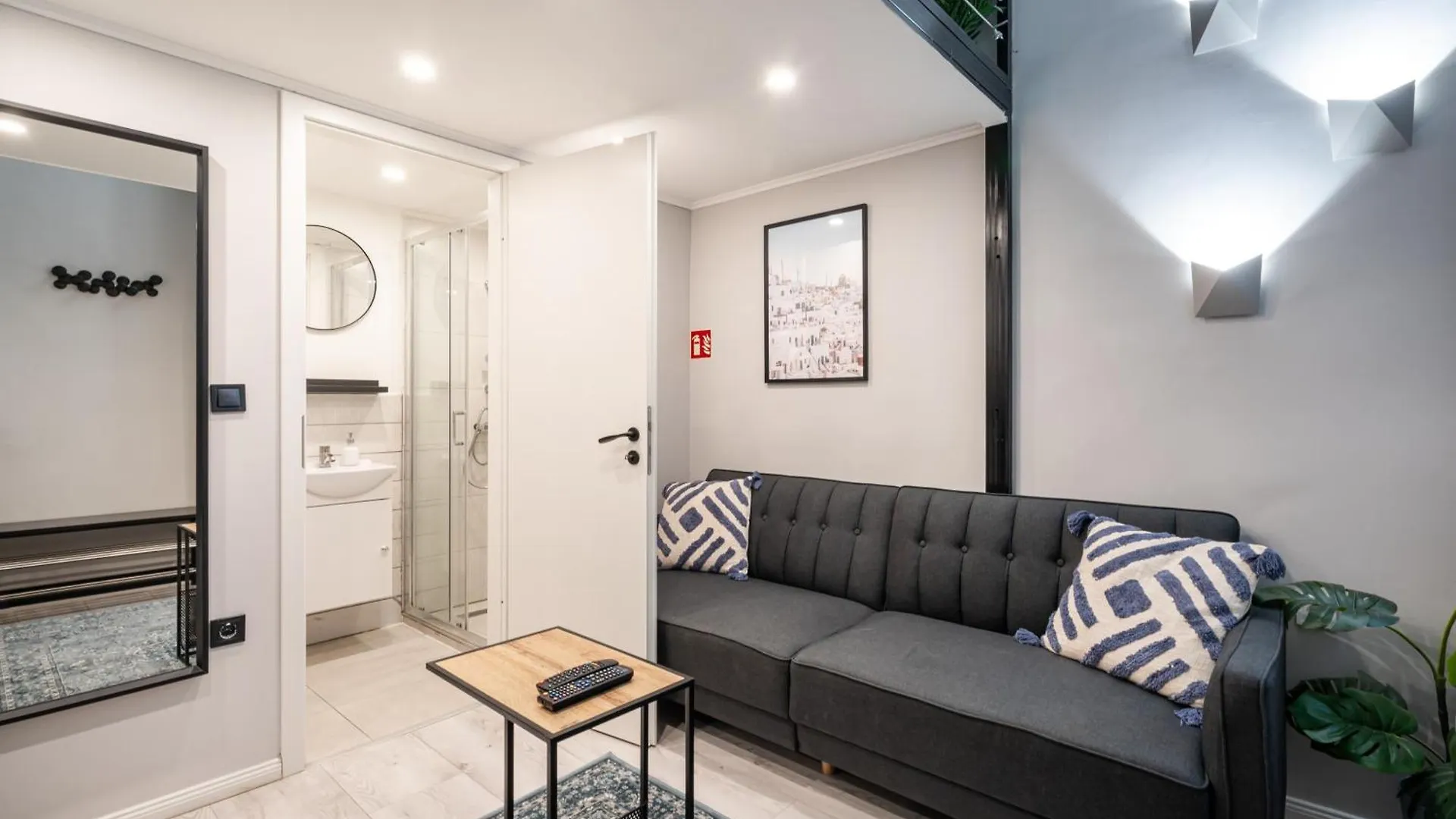 S13- Boutique Apartments, Best Location, By Bqa Budapest 0*,